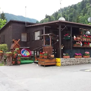 https://camping-clusone-pineta.it-lombardy.com